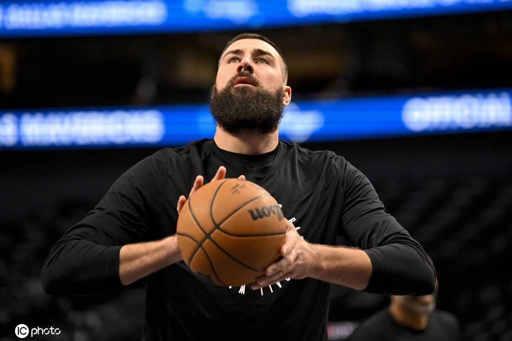 掘金方面告知瓦兰团队 坚决要求其回球队效力